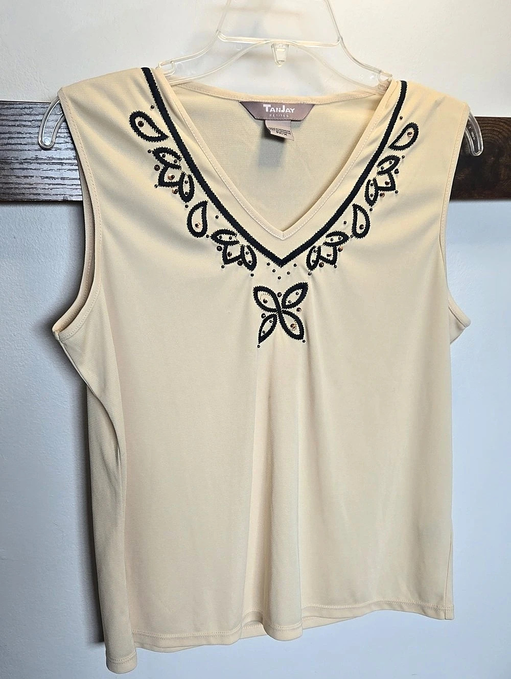 TanJay Embellished V-Neck Tank Top in Cream Size Medium